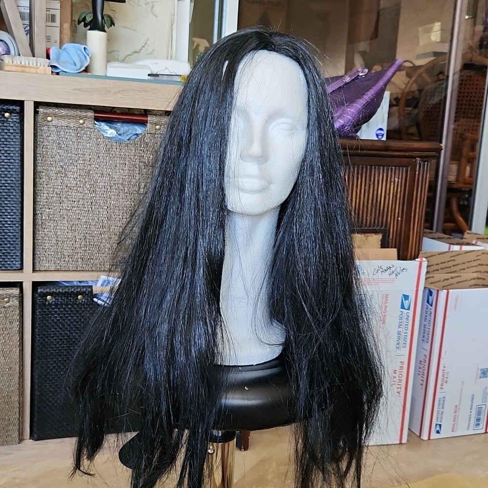 Black wig 24 in long